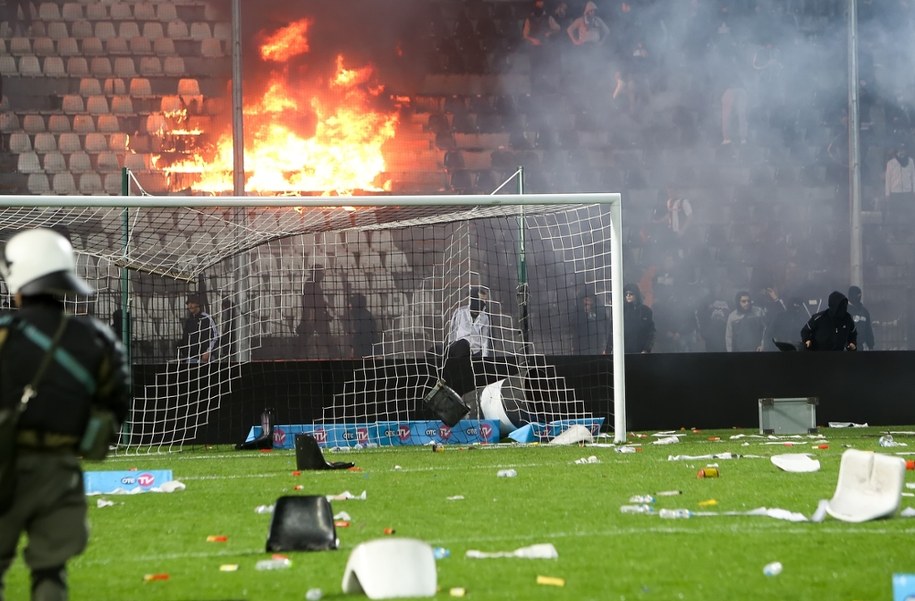 Rewolucja na stadionach. Policja będzie znakować pseudokibiców sprayem