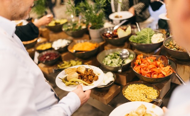 Rewolucja w hotelach. Koniec z zasadą "jesz ile chcesz"?
