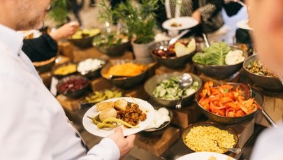 Rewolucja w hotelach. Koniec z zasadą "jesz ile chcesz"?