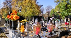 Rewolucja w pochówkach? Legalizacja rozsypywania prochów coraz bliżej