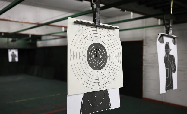 Rewolucja w przepisach o broni? Oto co myślą Polacy!