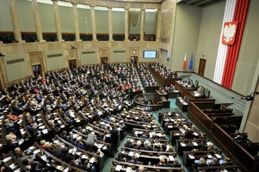 Rewolucja w sądownictwie staje się faktem. Sejm uchwalił ustawy o KRS i Sądzie Najwyższym