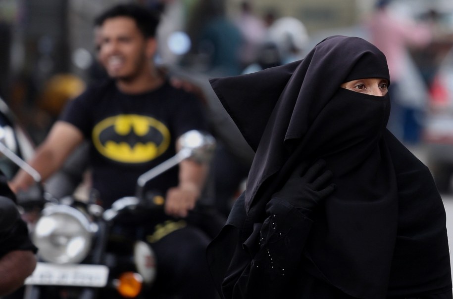 "Rewolucja" w Teheranie. Nie będzie zatrzymań za łamanie dress code'u /JAGADEESH NV /PAP/EPA