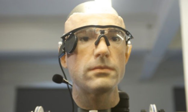 Rex - pierwszy bioniczny człowiek /materiały prasowe