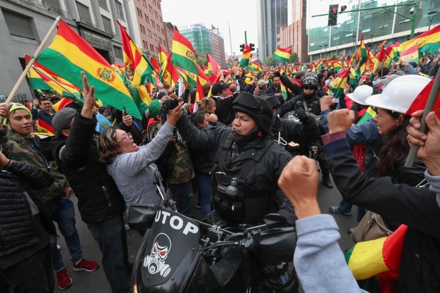 Rezygnacja prezydenta Boliwii wzbudziła poruszenie środowiska międzynarodowego /Martin Alipaz  /PAP/EPA