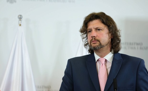 Rezygnacja szefa Krajowego Ośrodka Wsparcia Rolnictwa. Powodem jabłka? 