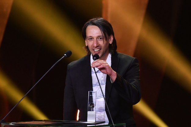 Reżyser Łukasz Grzegorzek odebrał nagrodę za reżyserię filmu "Moje wspaniałe życie" /Adam Warżawa /PAP