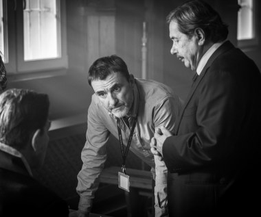 Reżyser Maciej Żak (C) z Januszem Gajosem (P) na planie filmu "Konwój"