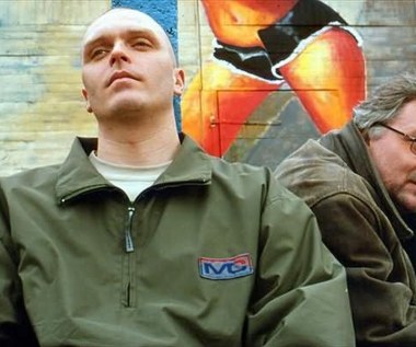 Reżyser "Wtorku" zadbał o to, żeby oprócz profesjonalnych aktorów (m.in.: Kinga Preis i Grzegorz Małecki) na planie pojawili się również aktorzy nieprofesjonalni. W  postać Jerzego, właściciela upadającej fabryczki krasnali ogrodowych, wcielił się pisarz Jerzy Pilch. Jego bohater to inteligent, który wskutek różnych perturbacji znalazł się na marginesie.  
 
W filmie zobaczyć można także inne znane osobowości życia kulturalnego i politycznego. Szefa lokalnej mafii zagrał znany dziennikarz i producent (również tego filmu) - Paweł Mossakowski, samych siebie zagrali słynni obrońcy polszczyzny - Jerzy Bralczyk i Jan Miodek, a w roli pechowego autostopowicza wystąpił Janusz Korwin-Mikke.