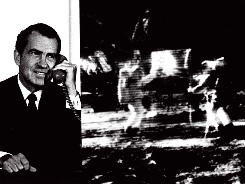 Richard Nixon odbył z astronautami rozmowę telefoniczną - na szczęście nie doszło do tragedii /AFP