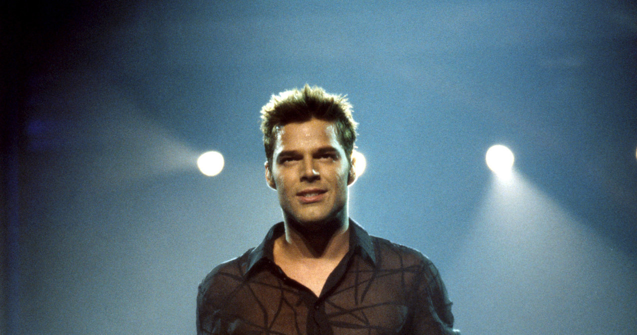 Ricky Martin podczas koncertu w 1999 roku /KMazur /Getty Images