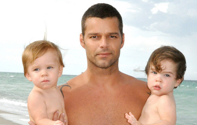 Ricky Martin z synami &nbsp; /AFP