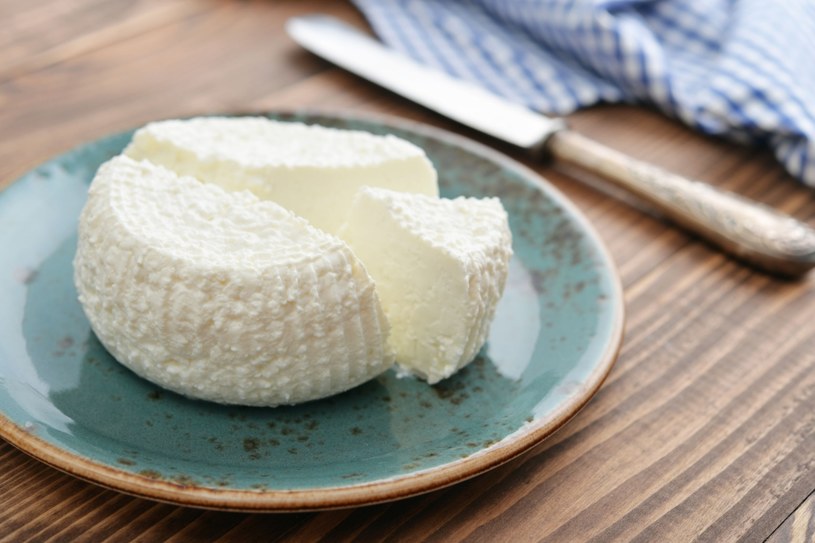 Ricotta pasuje na kanapkę, do ciast i farszów /123RF/PICSEL