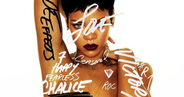 Rihanna na okładce albumu "Unapologetic" /