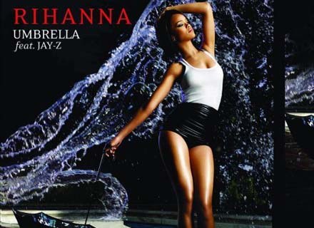 Rihanna na okładce singla "Umbrella" /