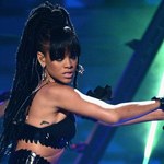 Rihanna: Ostro imprezuje, ale też ciężko pracuje