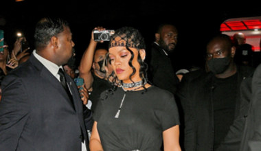 Rihanna świeciła nagimi pośladkami! Ale widok!