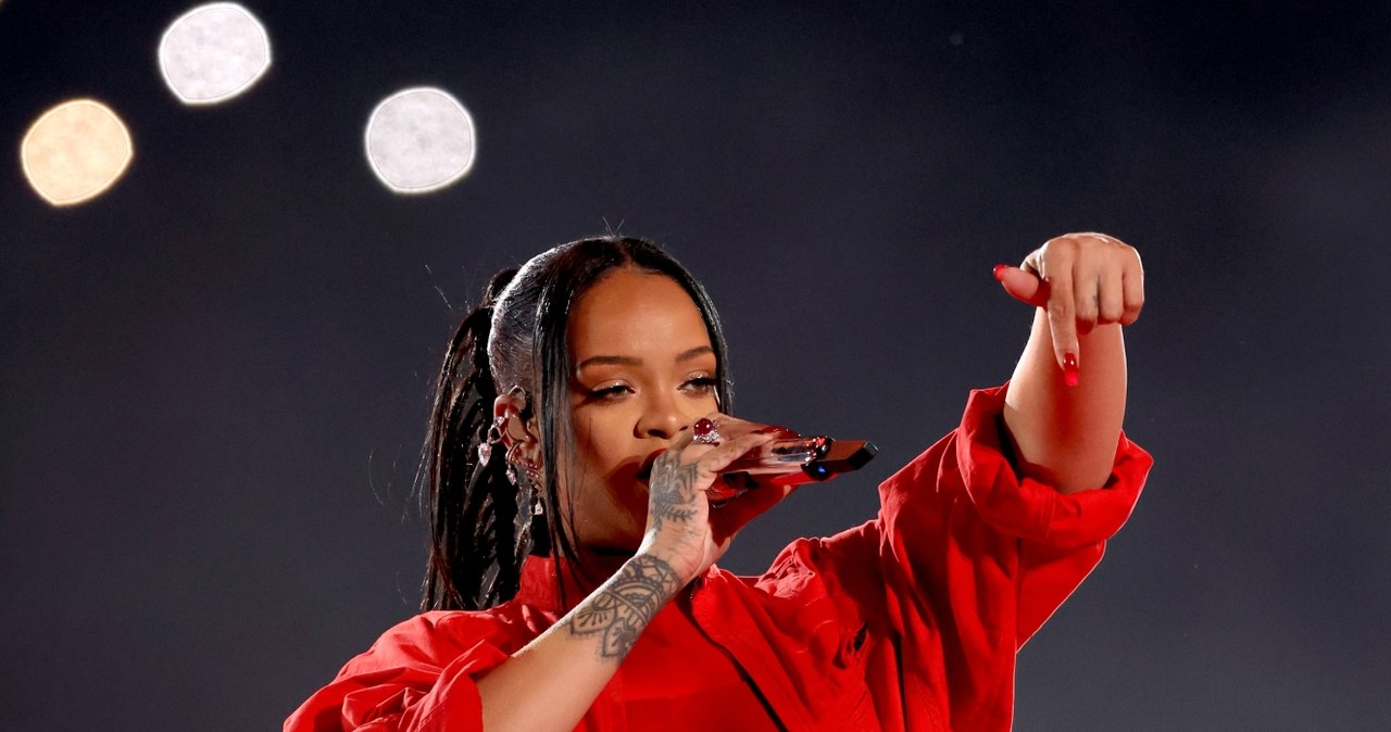 Rihanna zaszokowała publikę wieścią o kolejnej ciąży /Kevin Mazur /Getty Images