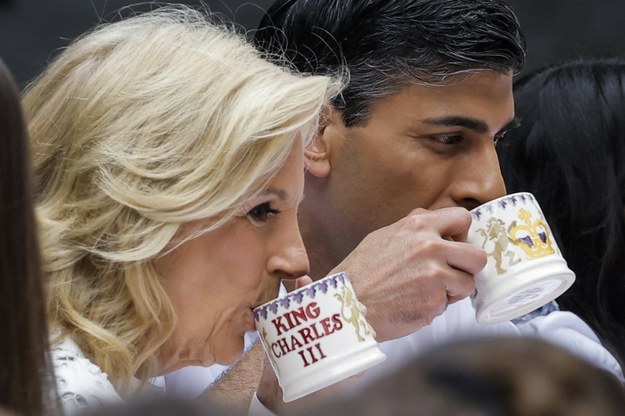Rishi Sunak i Jill Biden piją herbatę /ODD ANDERSEN / AFP /East News