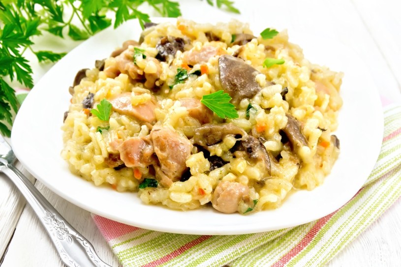 Risotto z kurczakiem i grzybami Kobieta w INTERIA.PL