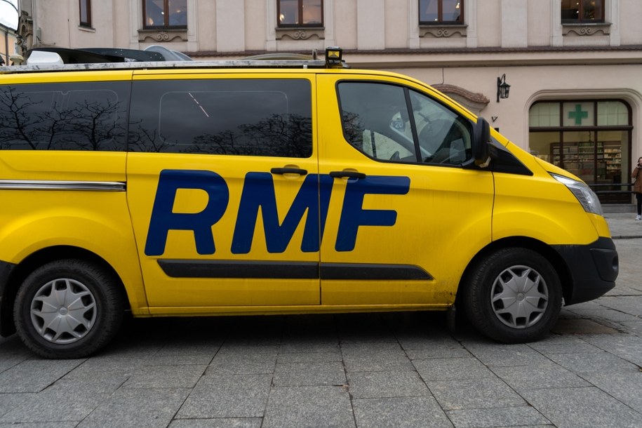 RMF FM najbardziej opiniotwórczą stacją radiową /Shutterstock