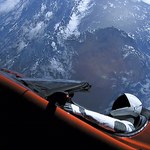 Roadster Elona Muska już 5 lat przemierza kosmos. Wiemy, gdzie jest!