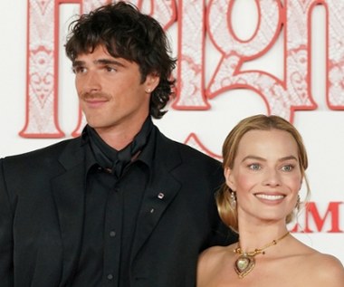 Robbie w naszyjniku za 30 milionów złotych! Skradła show na premierze