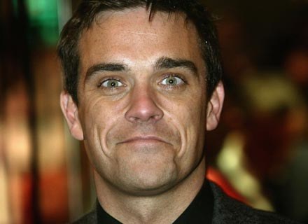 Robbie Williams uleczony piłką nożną - fot. Dave Hogan /Getty Images/Flash Press Media