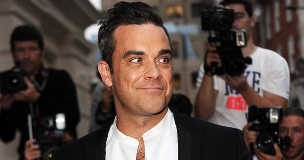 Robbie Williams wrócił do łask kapryśnej brytyjskiej publiczności - fot. Ben Pruchnie /Getty Images/Flash Press Media