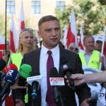 Robert Bąkiewicz usłyszał zarzut. "Mamy milczeć"