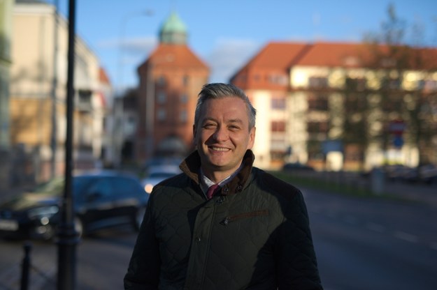 Robert Biedroń cieszy się dużym zaufaniem wśród wyborców /Marcin Kaliński /PAP