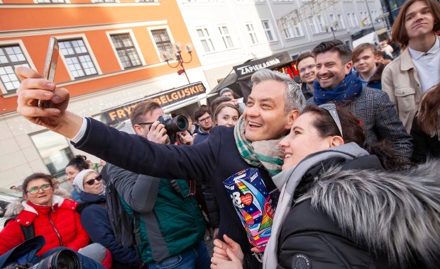 Robert Biedroń kandydatem na prezydenta: Konwencja SLD poparła go jednogłośnie