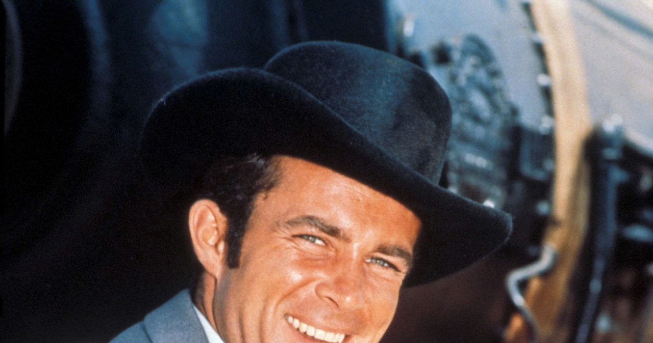 Robert Conrad w serialu "The Wild Wild West" /CBS-TV / Album /East News