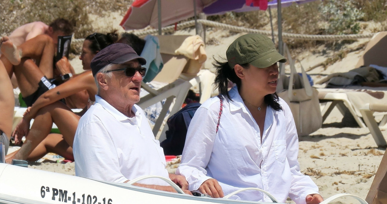 Robert De Niro i Tiffany Chen na wakacjach w Hiszpanii /SISI/BackGrid UK /East News