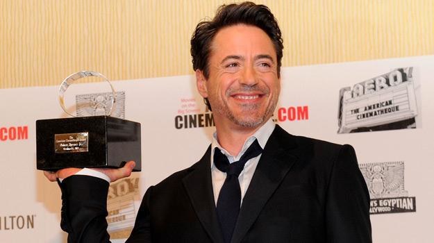 Robert Downey Jr. z nagrodą American Cinematique Award /AFP