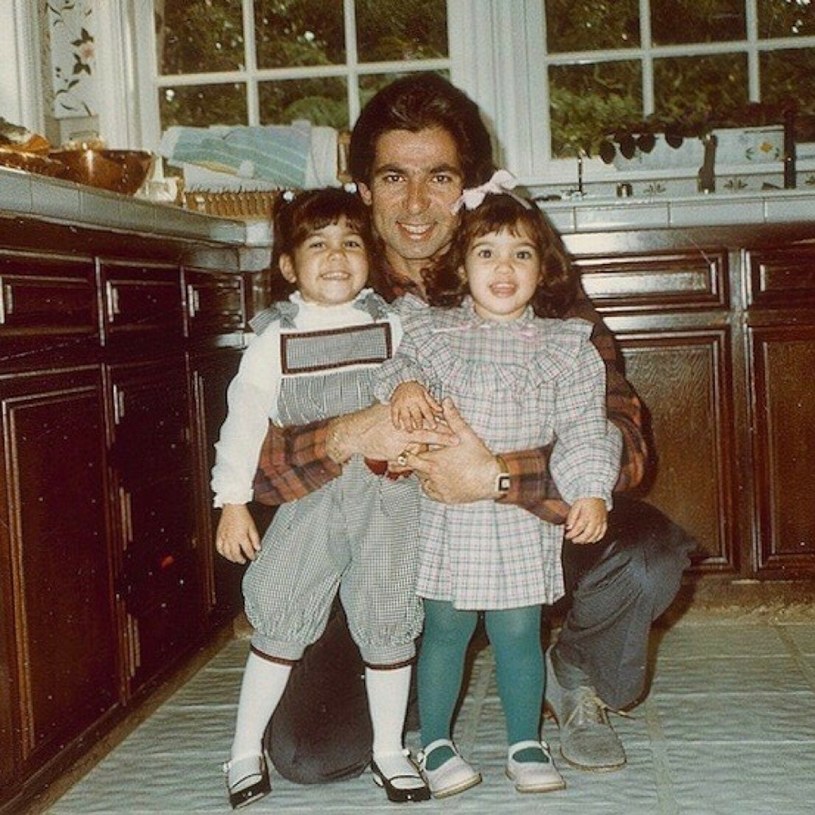 Robert Kardashian z córkami /Instagram/BEEM