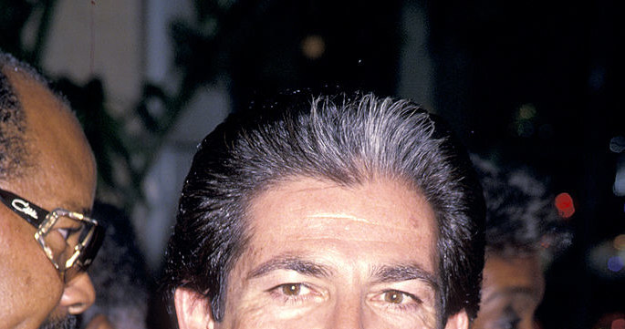 Robert Kardashian /Ron Gallela /Getty Images