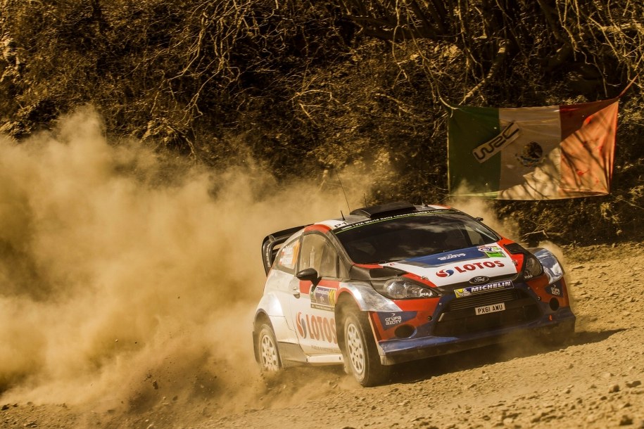 Robert Kubica dachował na super OS-ie w Rajdzie Meksyku /Reporter Images /PAP/EPA