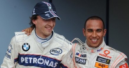 Robert Kubica i Lewis Hamilton /AFP