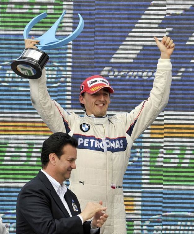 Robert Kubica na torze Interlagos w sezonie 2009 /AFP