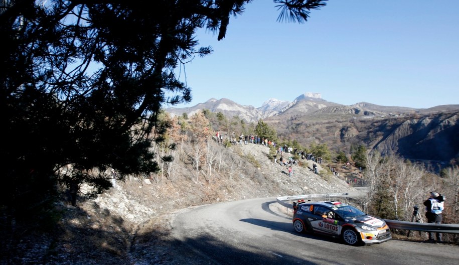 Robert Kubica na trasie rajdu /NIKOS MITSOURAS /PAP/EPA