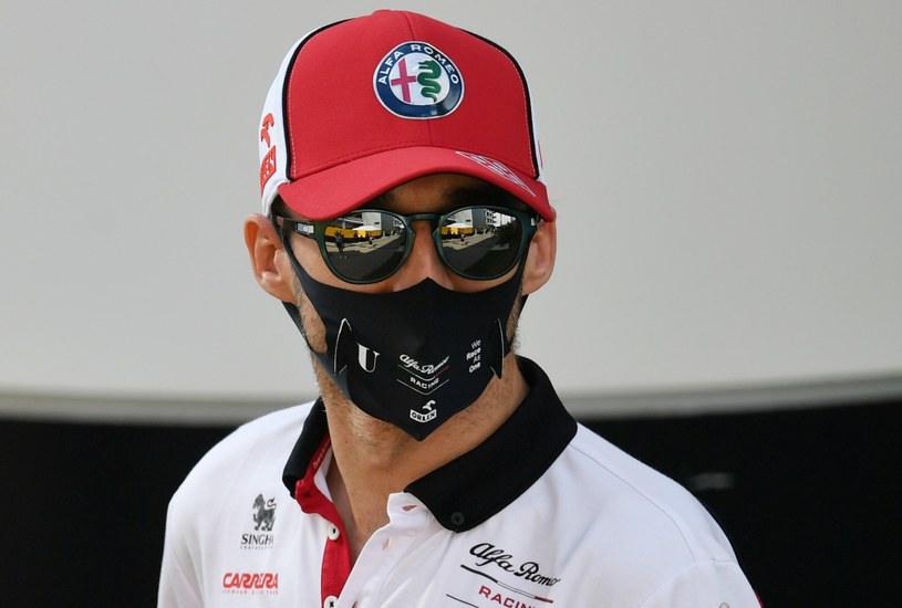 Robert Kubica nosi maskę i apeluje do innych, by też nosili /Getty Images