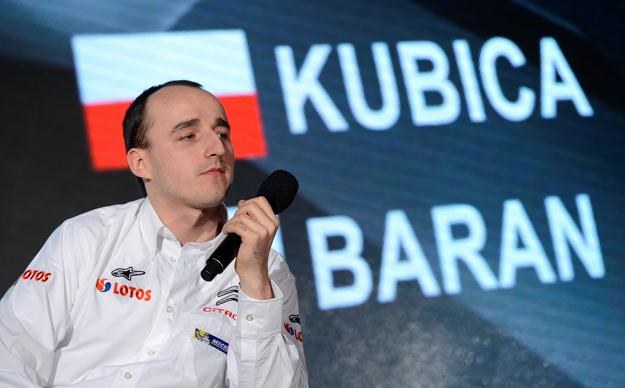 Robert Kubica podczas konferencji prasowej /PAP