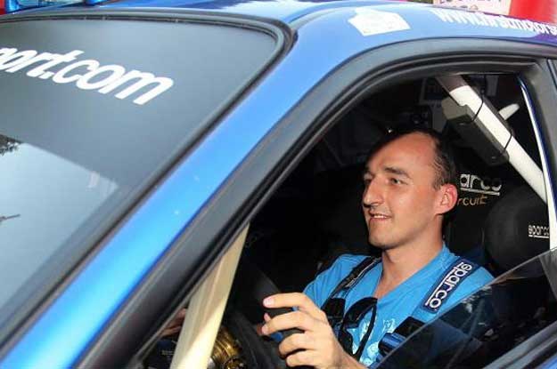 Robert Kubica w subaru impreza WRC /PAP