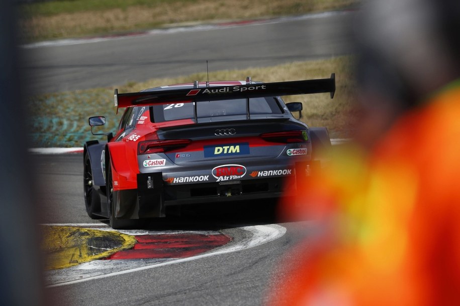 Robert Kubica w swoim pojeździe /Juergen Tap /PAP/EPA