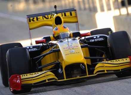 Robert Kubica za kierownicą Renault /AFP