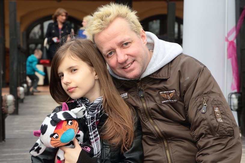 Robert Leszczyński z córką Vesną /Krzysztof Jarosz /Agencja FORUM