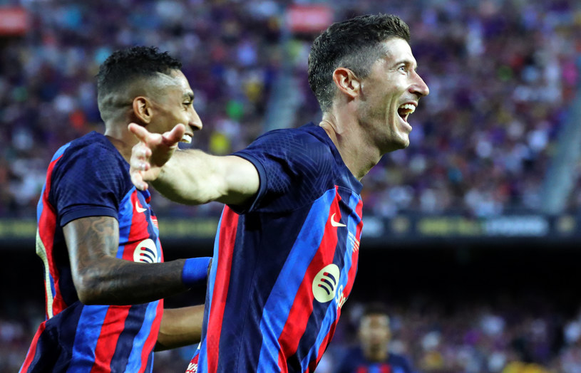 Robert Lewandowski celebrował pierwszego gola w barwach Barcelony /Urbanandsport/NurPhoto  /Getty Images