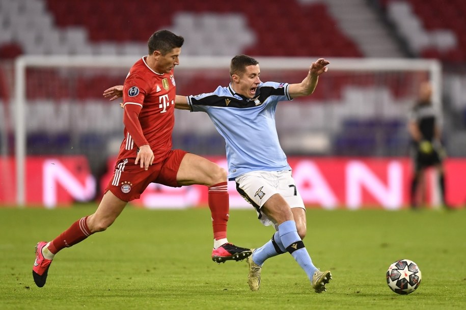 Robert Lewandowski i Adam Marusic /LUKAS BARTH-TUTTAS /PAP/EPA