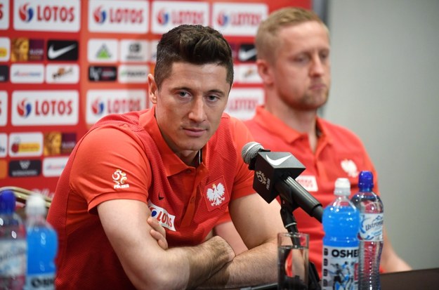 Robert Lewandowski i Kamil Glik na konferencji /PAP/Bartłomiej Zborowski /PAP